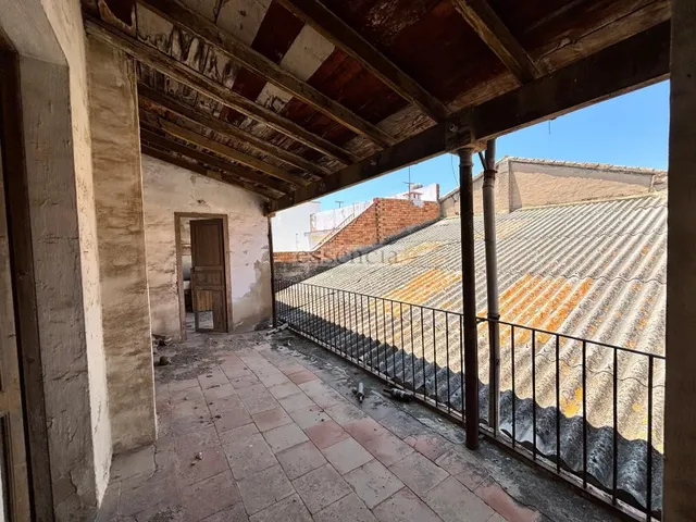 Casa en Almoines a reformar a su gusto en parcela de 242 m2 , en chaflán con patio. — 28