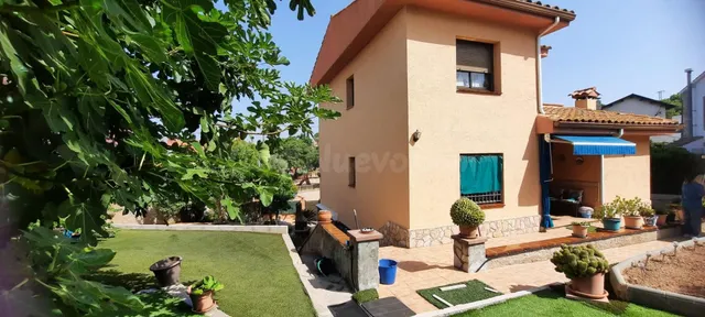 CASA A CUATRO VIENTOS EN CASTELLBISBAL - foto 2