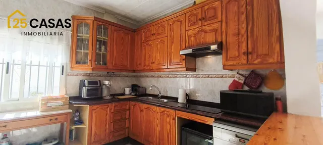 Chalet independiente con piscina y gran parcela en La Marina — 15