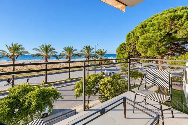 VIVIR FRENTE AL MEDITERRÁNEO: EXCLUSIVO PISO EN PRIMERA LÍNE - foto 4