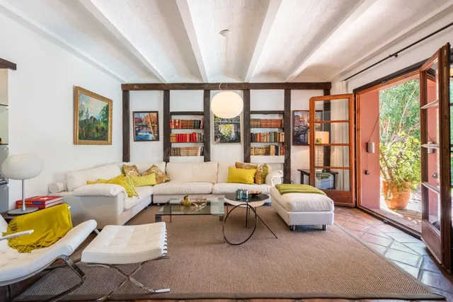 Elegante casa andaluza con vistas al golf en El Paraíso - foto 4