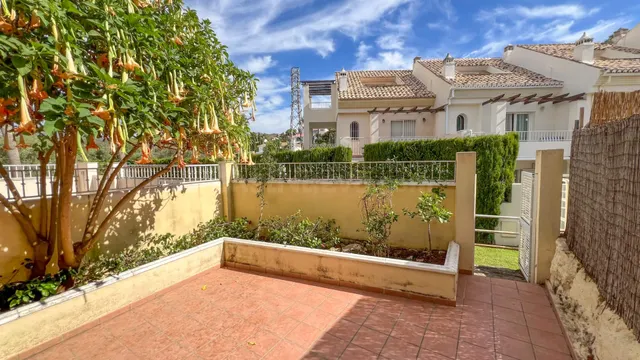 Casa adosada de 4 dormitorios en El Rosario, Marbella — 47