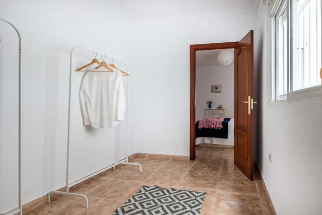 PISO DE 4 DORMITORIOS CONVERTIDO EN 2 EN PLENO CORAZÓN DE TRIANA — 26