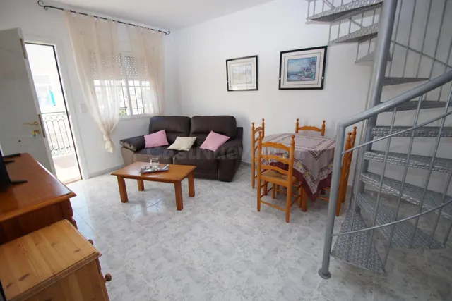 BUNGALOW PLANTA ALTA CON PISCINA Y TERRAZA EN ORIHUELA COSTA - foto 4