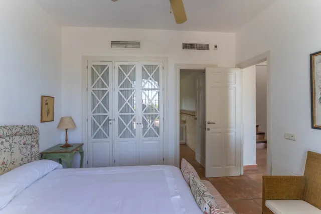 Bonita casa de campo con piscina, jardines y barbacoa — 26