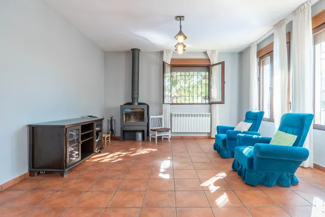 ¡¡ Impresionante chalet dividido en dos viviendas con piscina y zona ajardinadas !! — 33