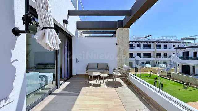 Ático moderno con solárium privado en la azotea en Punta Pri - foto 5