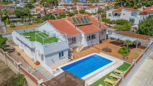 Villa 6 habitaciones 285m² en venta - Centro de la Ciudad Qu