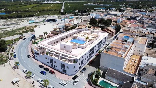 Nueva construcción en San Miguel de Salinas