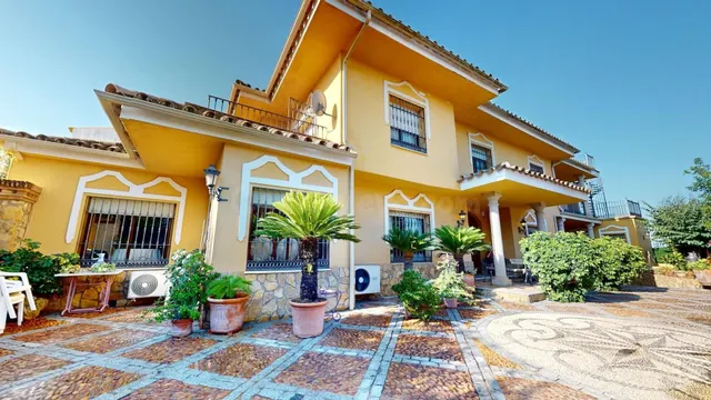 CHALET UNICO A 9 KMS DE CORDOBA