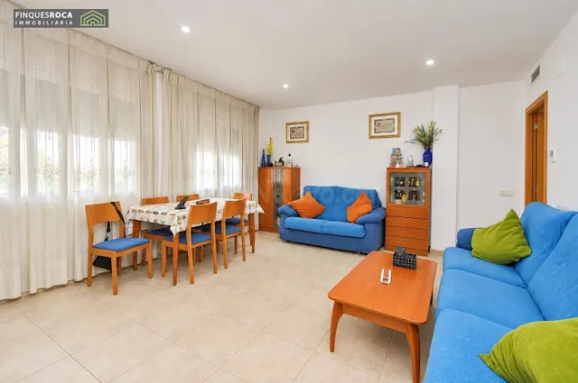 Piso de 4 habitaciones cerca del ayuntamiento con terraza in