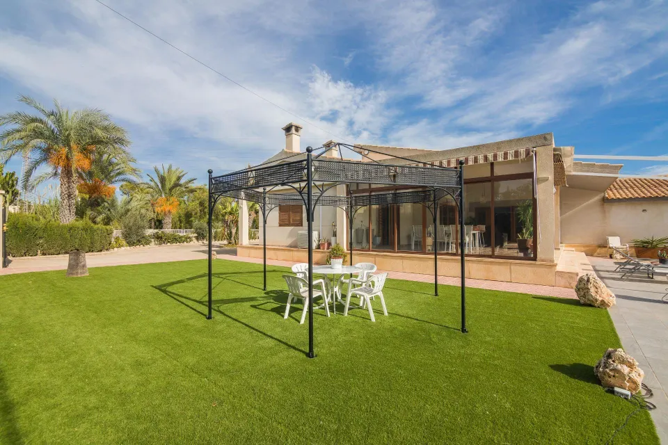 Chalet independiente de lujo en suelo urbanizable