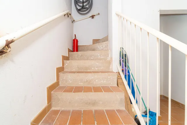 Casa rústica con gran jardín en Bon Relax, Sant Pere Pescador — 37