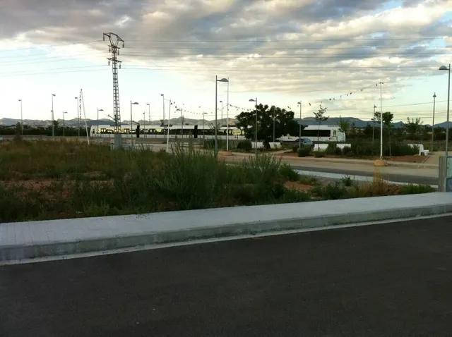 Parcela urbana en el casco urbano, cerca del metro — 2