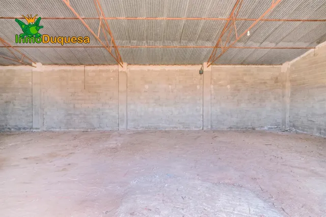 Finca con 2 NAVES y COBERTIZO. 2.100 m2 de solar. - foto 5