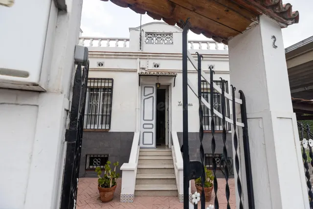 "Casa a tres vientos todo en planta baja y con enorme jardín - foto 3