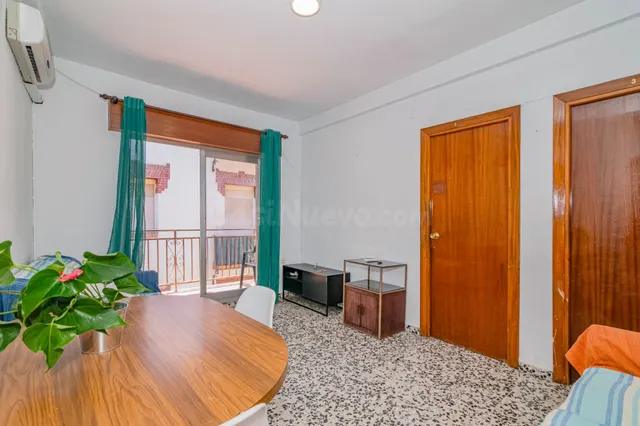 PISO DE 4 DORMITORIOS EN EL CENTRO DE GRANADA — 2
