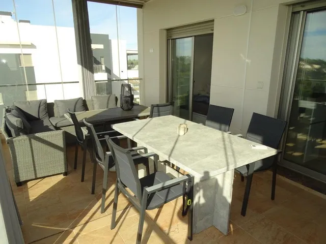LUJOSO ÁTICO CON ESPECTACULAR TERRAZA Y SOLARIUM — 32