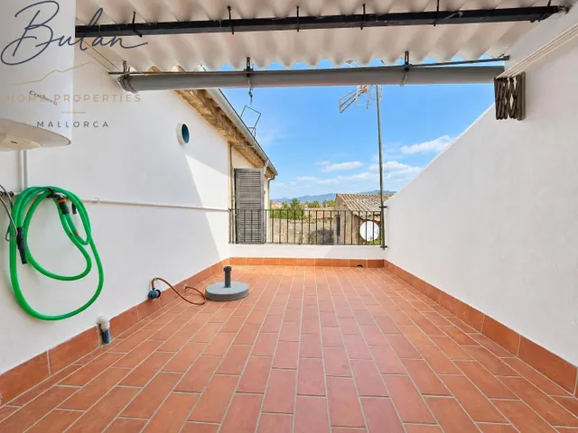 Casa señorial a reformar con bodegas, gran patio y garaje en Consell — 32