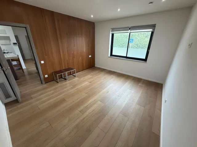 Local comercial 106m² en venta - Centre — 14