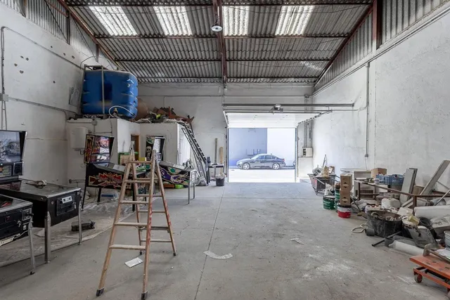 Nave industrial en pol. asegra, Peligros. — 8