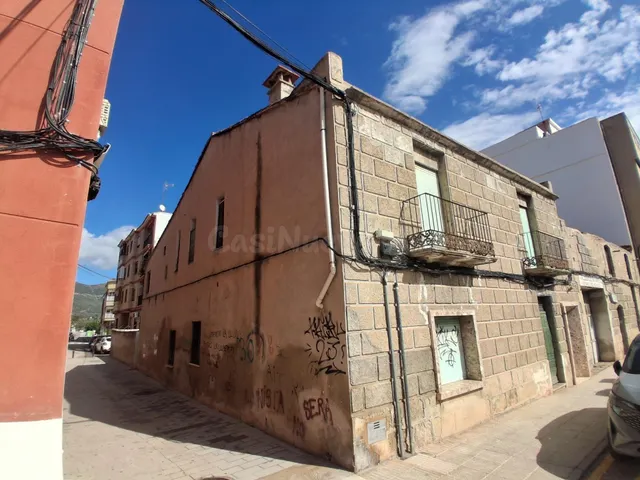 Solar Urbano en Chaflán Estratégico — Avda. País Valencià (Muro de Alcoy) — 2