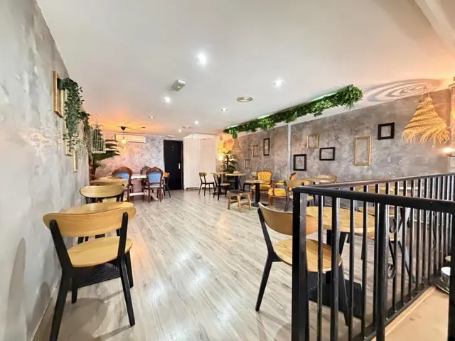 Local comercial 150m² en venta - torrevieja — 24