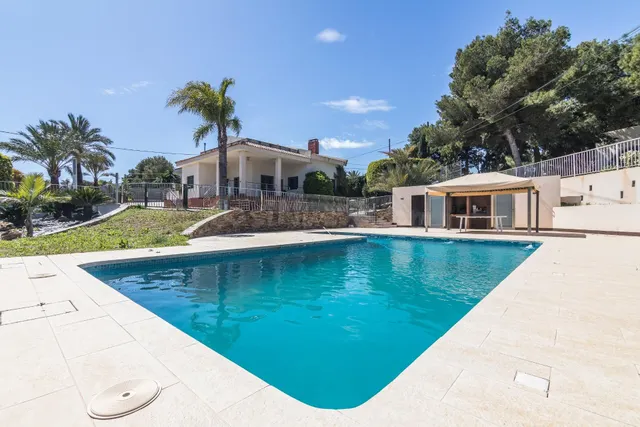 Chalet de lujo en zona Peña las Águilas, Elche - foto 2