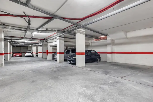 Piso céntrico y muy luminoso con garaje y un comodísimo trastero en tu misma planta — 21