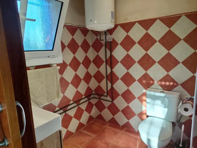 Casa en venta en Piera con dos viviendas independientes, jardín, piscina y parking — 46