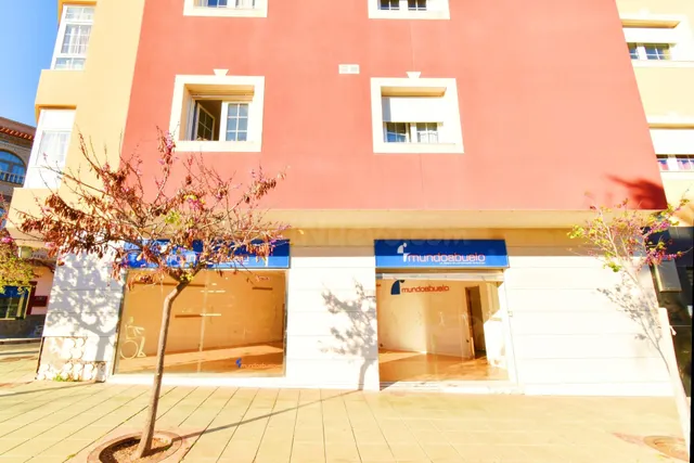 ¡Oportunidad única! Local comercial en venta con excelente v - foto 2