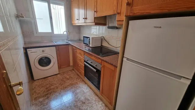 ÁTICO DE 2 DORMITORIOS A 700 METROS DEL MAR - ZONA PLAZA DEL - foto 3