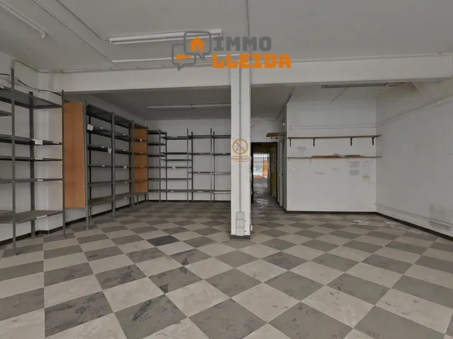 Local comercial con doble acceso en el centro de Balaguer — 19