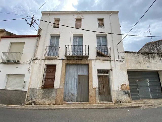 Casa señorial con gran jardín en La Galera