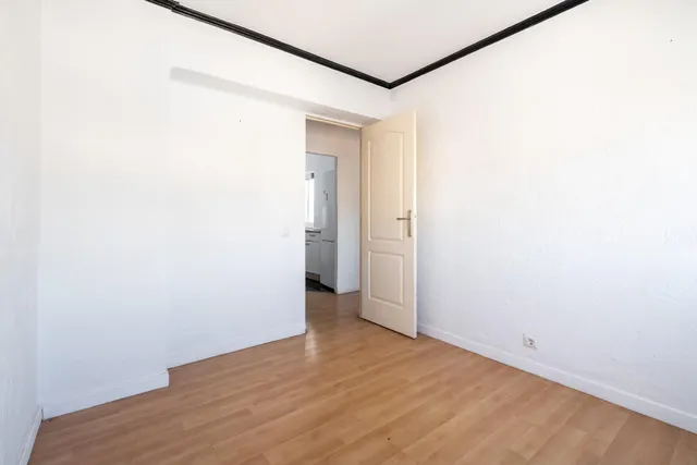 Piso en Venta en Ciudad Jardín, Almería - Oportunidad Única — 13