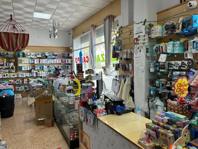 Local comercial a pie de calle en Aspe. 653 m2 mas 360 m2 de - foto 3