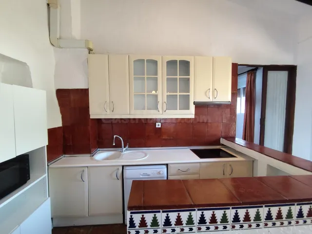SE ALQUILA CASA EN RECINTO PRIVADO CON PISINA COMPARTIDA - foto 5