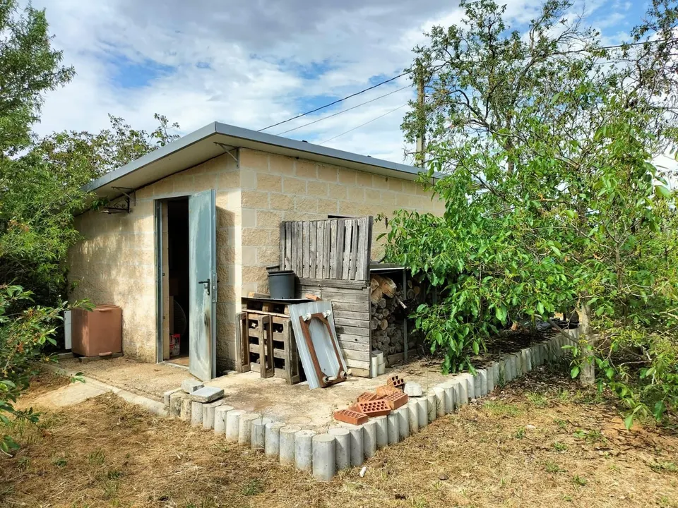 MONCASA VENDE Parcela vallada
