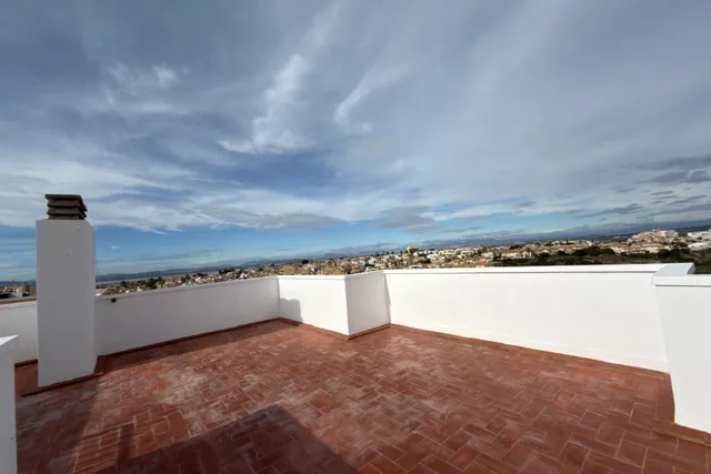 ÁTICO EN TORREBLANCA CON PARKING, PISCINA COMUNITARIA Y VISTAS DESPEJADAS! — 21