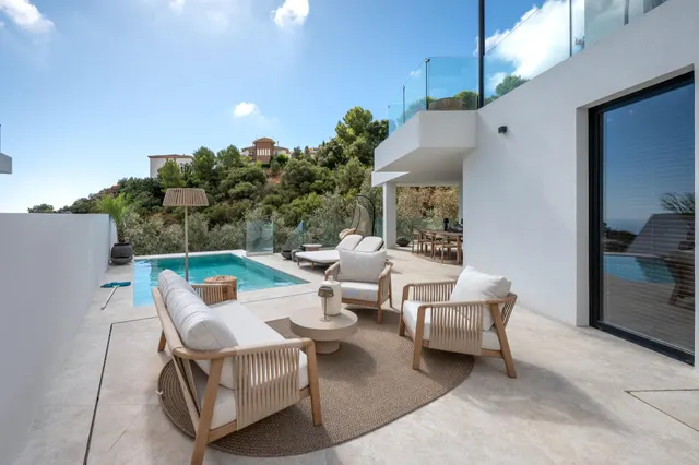 Espectacular villa de nueva construcción con vistas panorámicas al mar en Benalmádena — 10