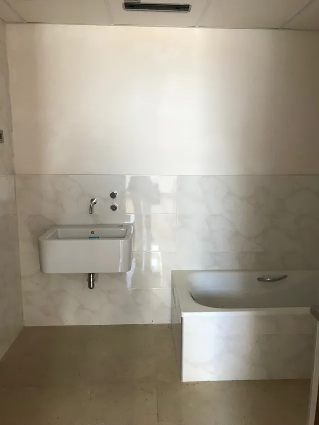 DÚPLEX DE 113 M2, NUEVO, 2 HAB., SALÓN, COCINA, 3 BAÑOS. CALIDADES LUJO — 28
