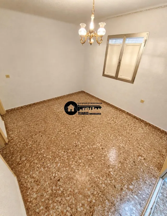 SE VENDE PISO EN ZONA SANTA TERESA – GRAN OPORTUNIDAD PARA R