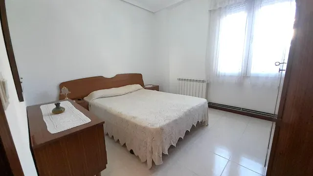 PISO EN VENTA DE TRES habitaciones EN CIGALES — 8