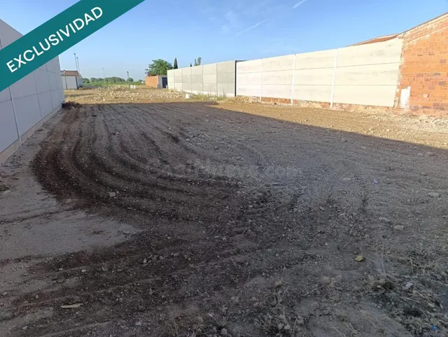 “Tu proyecto empieza aquí: parcela urbana en pleno Arenales. - foto 2