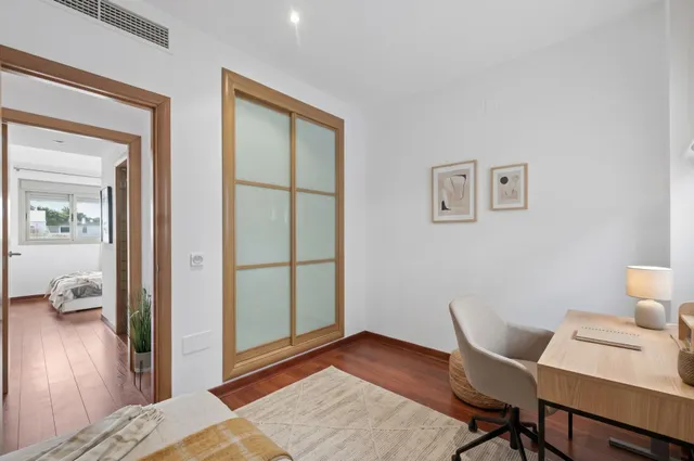 Calidez y Estilo: Tu Nuevo Hogar en Olas de Procusan, Torremolinos — 18