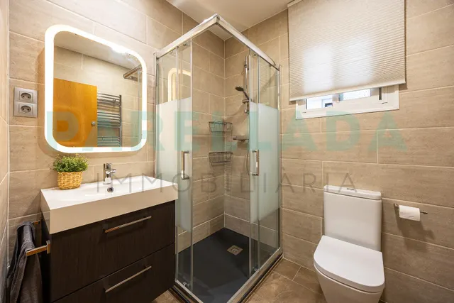 Ático exclusivo con dos terrazas y vistas al mar en el centro de Badalona — 23