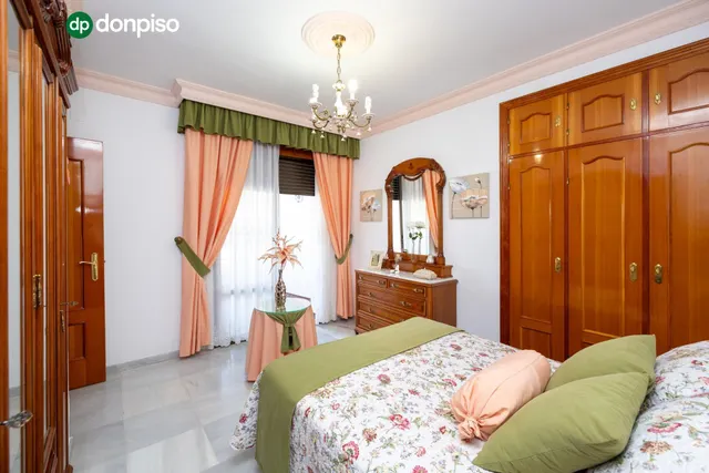 Casa de 6 dormitorios con piscina privada, terrazas y espectaculares vistas en Órgiva – Granada — 32