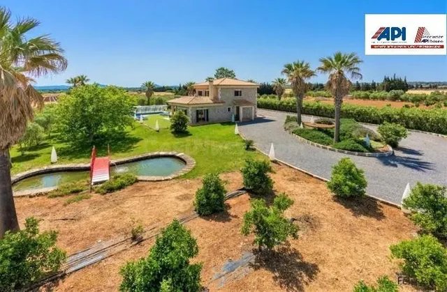 Fantástica finca rústica con piscina a tan sólo 5 km de las 