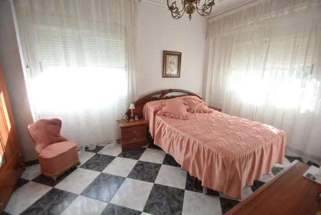 Magnífico chalet en Orihuela zona Urb. Montepinar, 344 m2. y parcela de 2737 m2. — 8