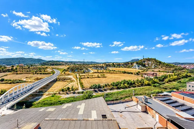 Àtic en venda a Igualada amb terrassa i vistes - foto 4